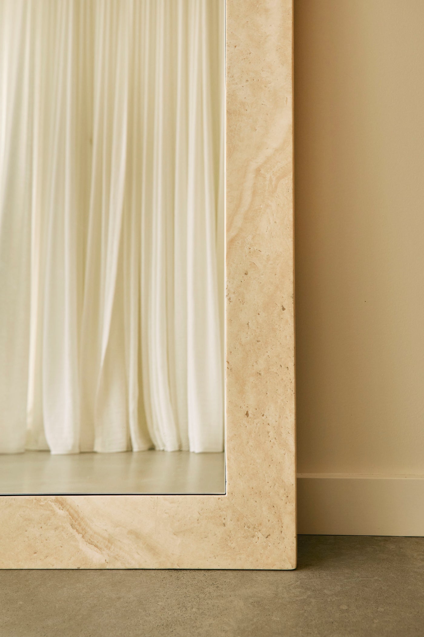 Zehra Mirror - Crema Travertine