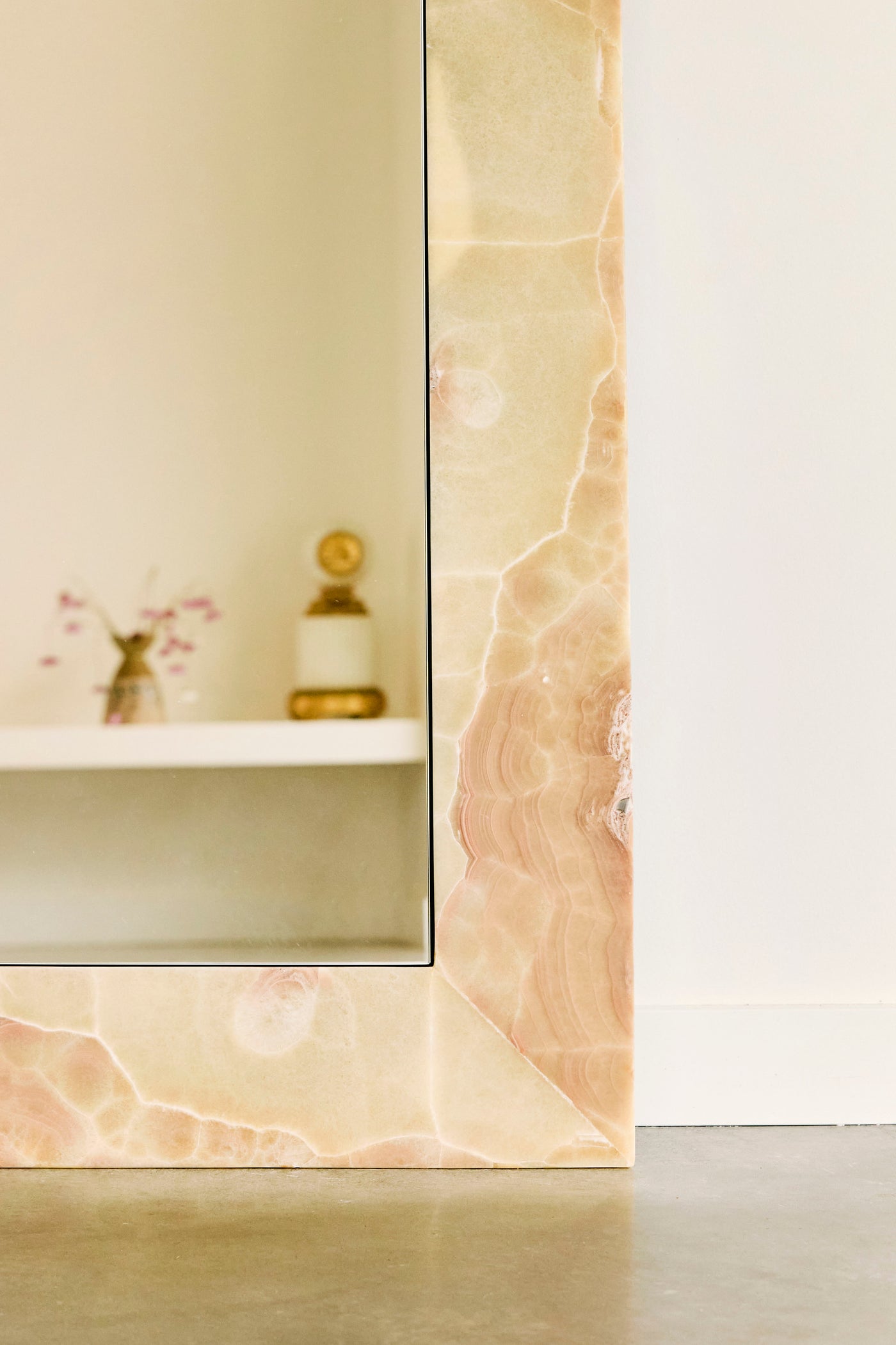 Suna Mirror - Desert Onyx | Pre-Order Late Feb